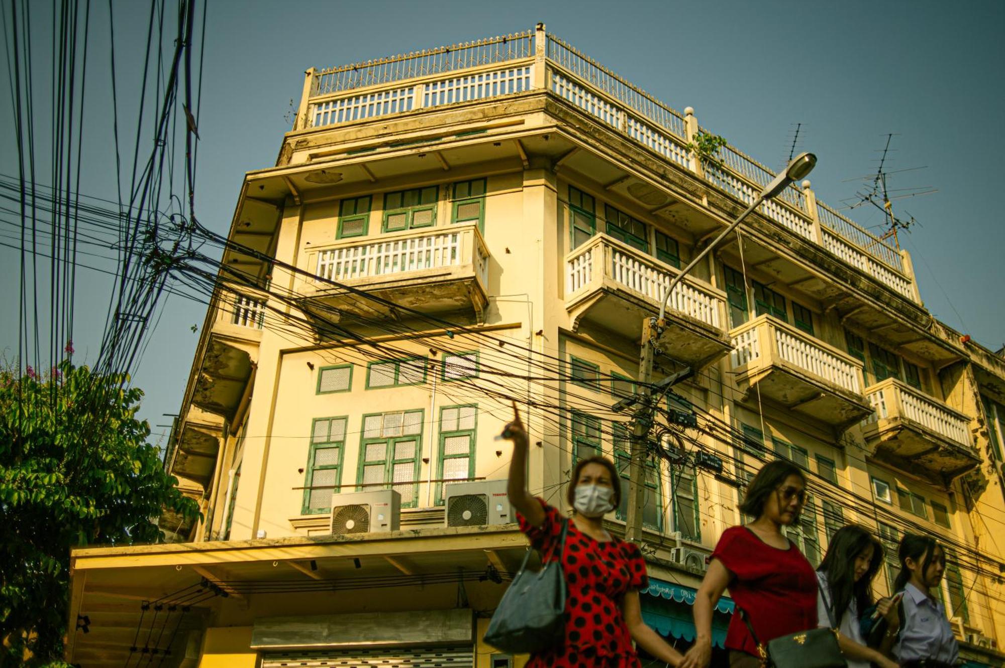 Belivin99 Residence Chinatown Bangkok Bagian luar foto