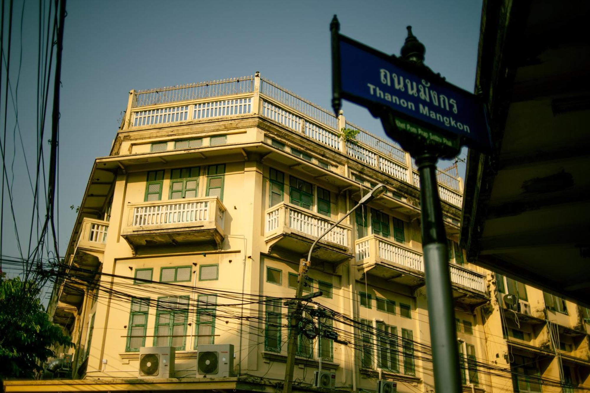 Belivin99 Residence Chinatown Bangkok Bagian luar foto